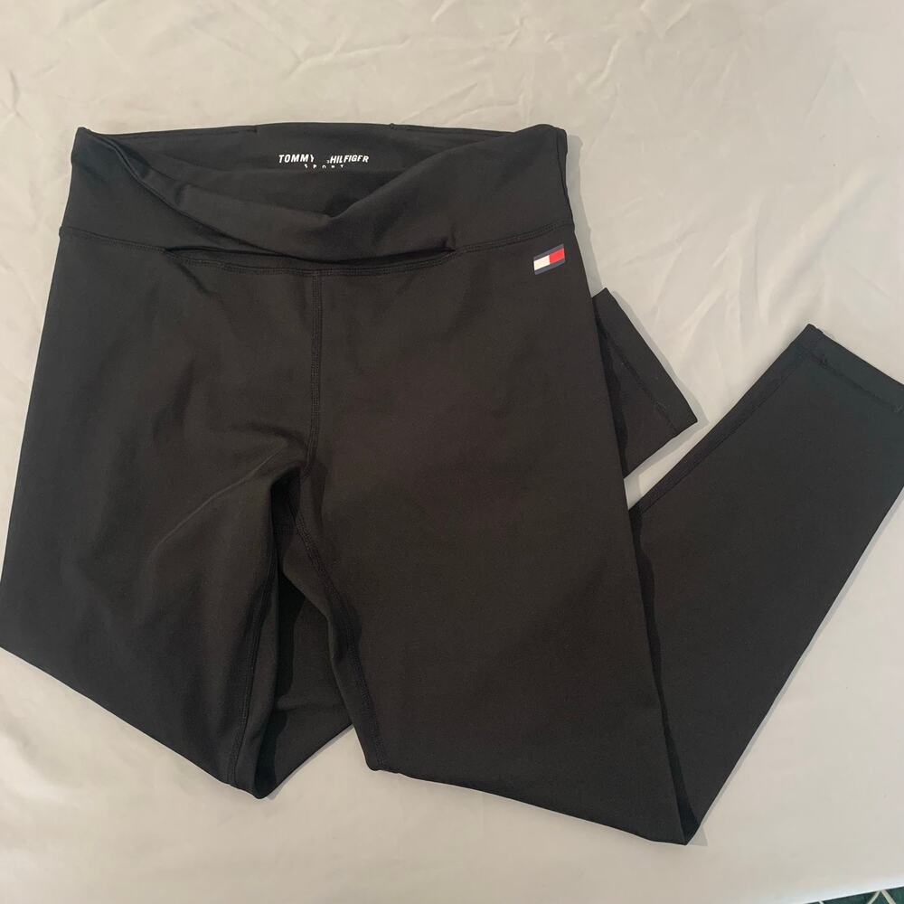Tommy Hilfiger Sport high-waisted leggings. Size Medium.